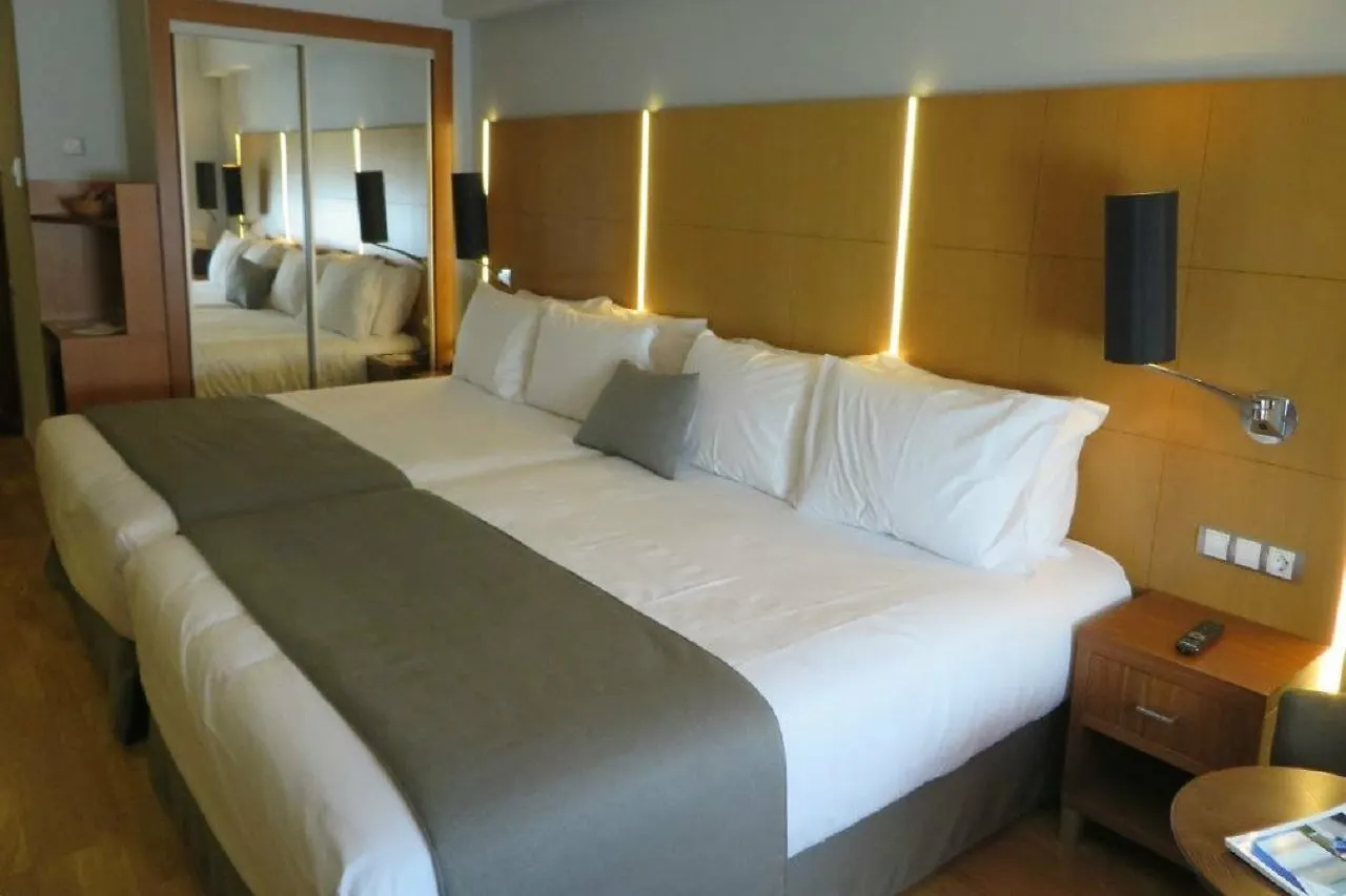 Hotel Evenia Rossello Barcelona 4*,